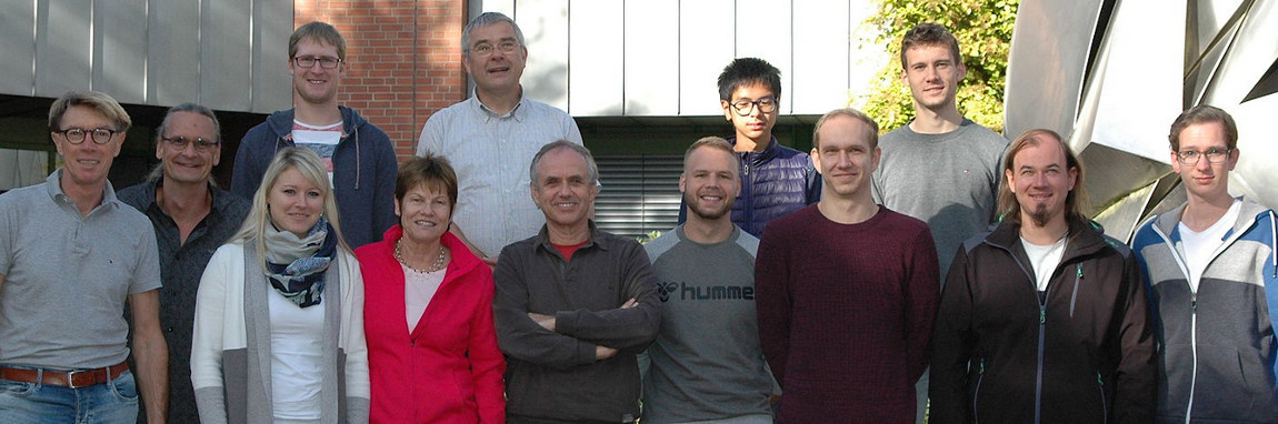 Teamfoto der Experimentalphysik 4, Arbeitsgruppe von Prof. Dr. Werner Köhler.